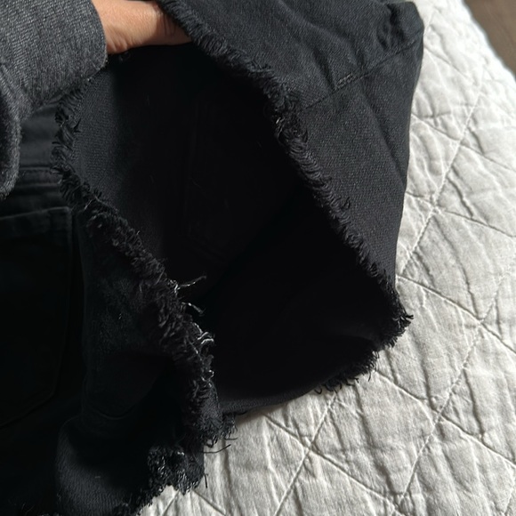SUNDAY BEST ARITZIA Black Denim Jean Shorts - Mid Rise - Raw hem - Picture 7 of 7